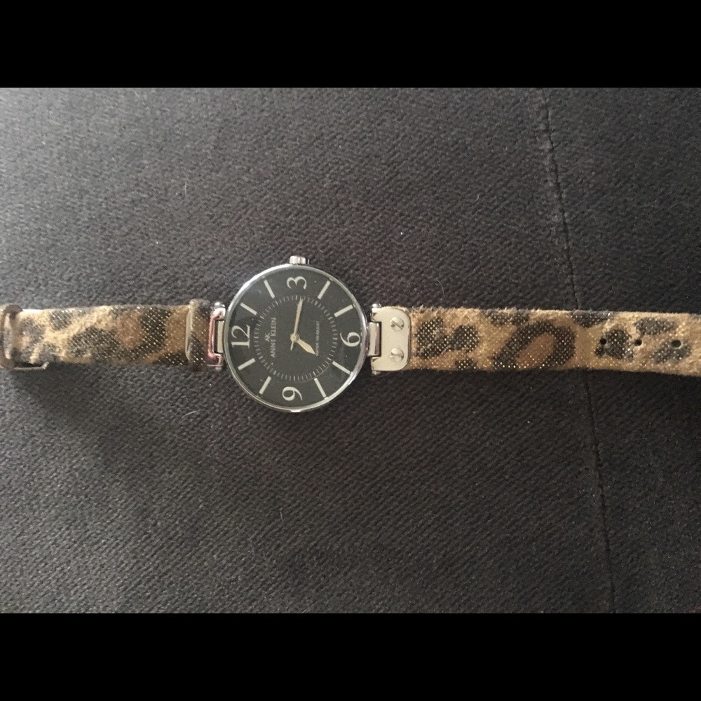 Leopard adjustable watch